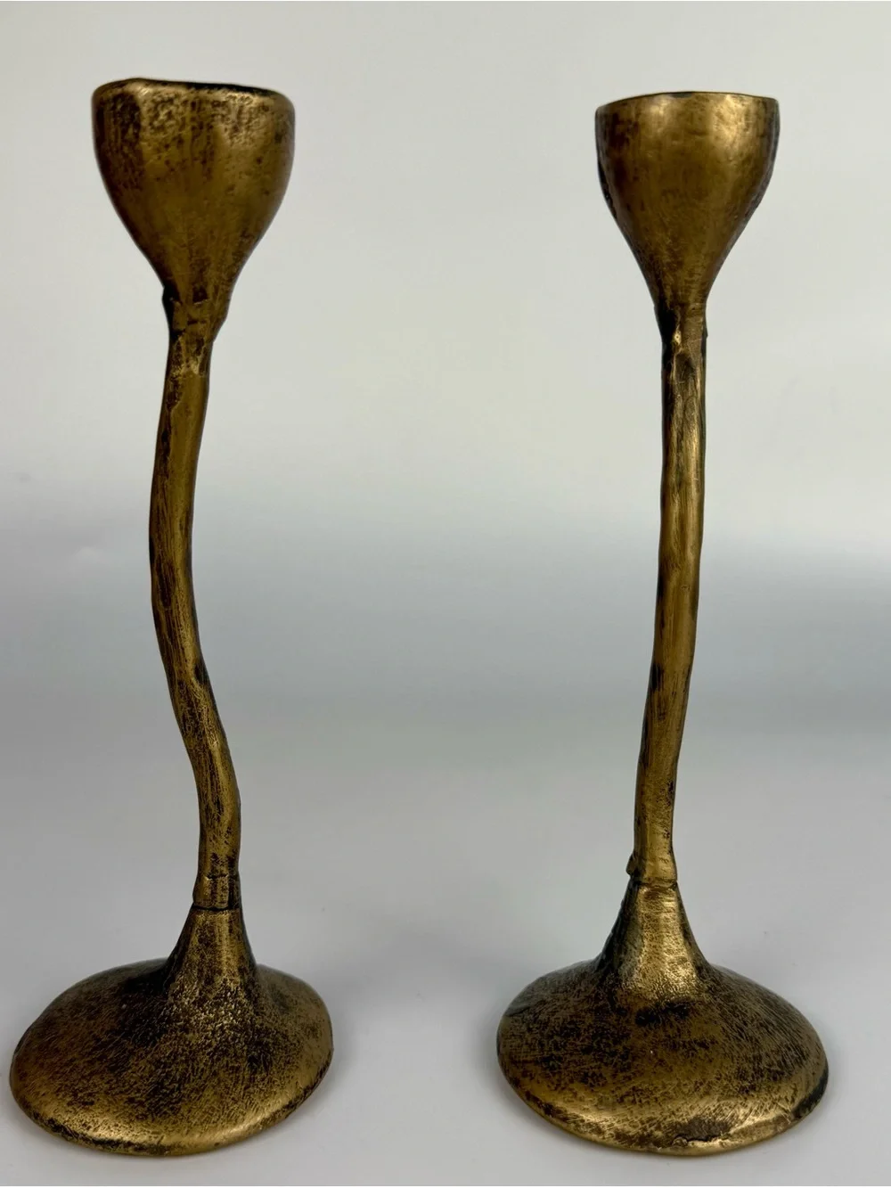 Atlas Lighting & Home Rosen 7 in Curvy Brass Candleholder Taper Candles Set of 2
